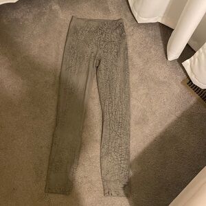 Lululemon Wunder train tie dye